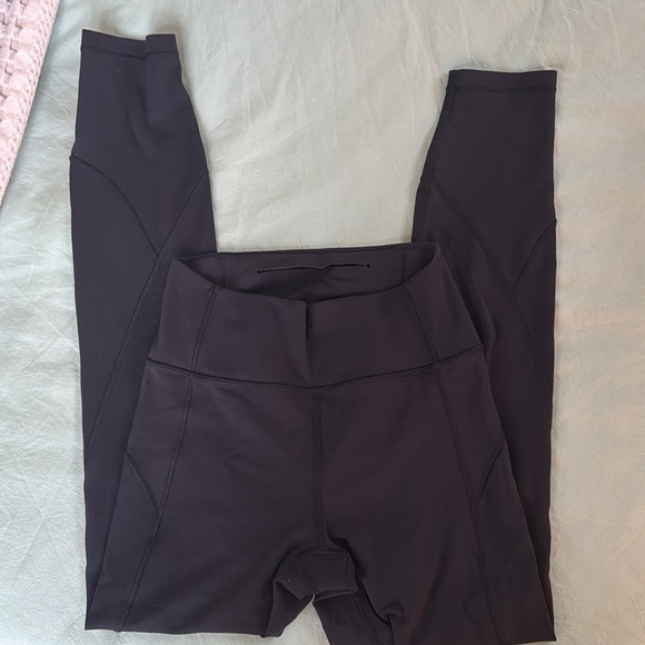 Lululemon In Movement Everlux Tights Black Size 4 with repair - Picture 2 of 7